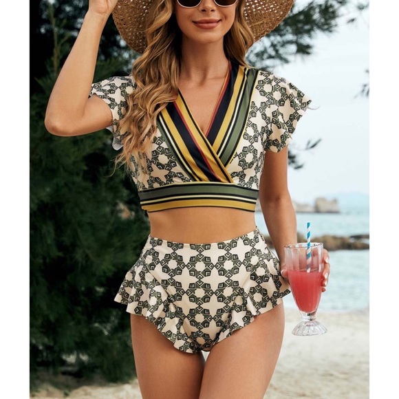 Other - Retro Green Geometric Ruffled Wrap Top Bikini